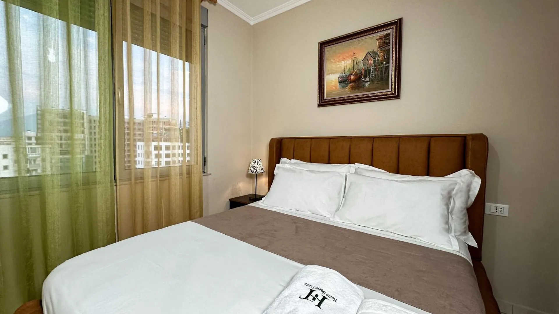 Home Select Tirana 4